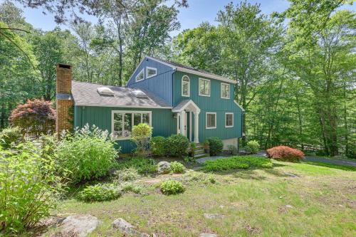 Killingworth House | Cozy Woodland Home! Ski and Hike Coastal Connecticut