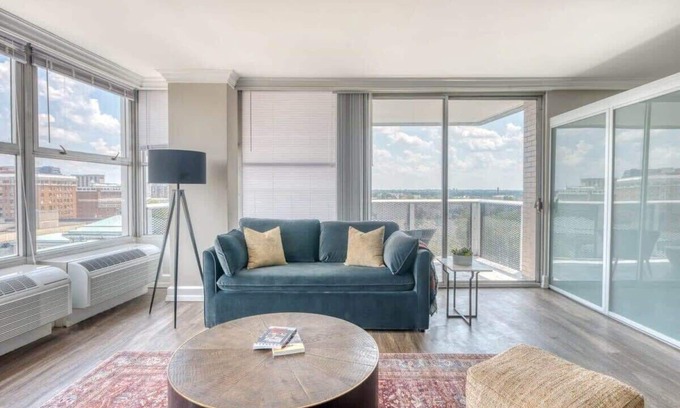 Old Louisville Apartment | CozySuites 800 Tower 1BR w/gym! 22