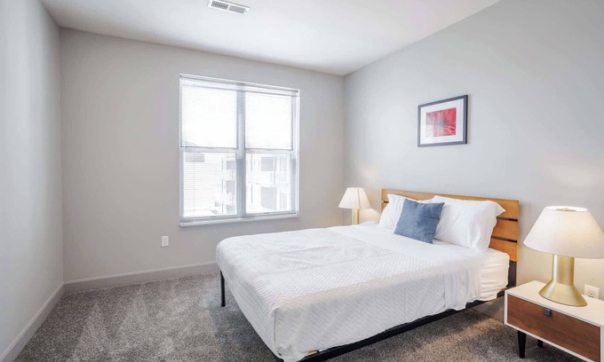 Central Business District Apartment | CozySuites at the Banks gym, pool 03