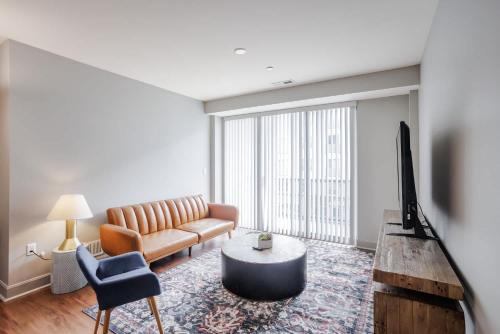 Downtown Cincinnati Apartment | CozySuites at the Banks gym pool 13