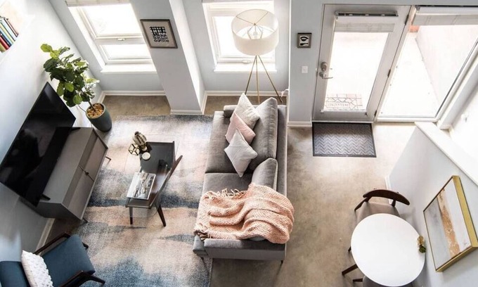 Cole-Noble District Apartment | CozySuites l 1BR, Monument Circle, Indy