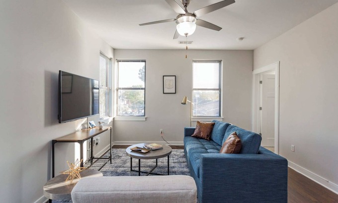 Hillsboro Village Apartment | CozySuites Music Row | Chic 2BR + Free Parking #14