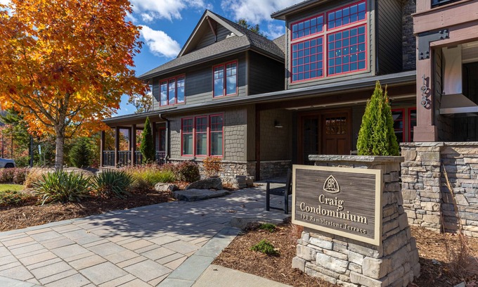 Boone Condo | Craig 304 Condo at the Blue Ridge Mountain Club! Luxury studio with great amenities!