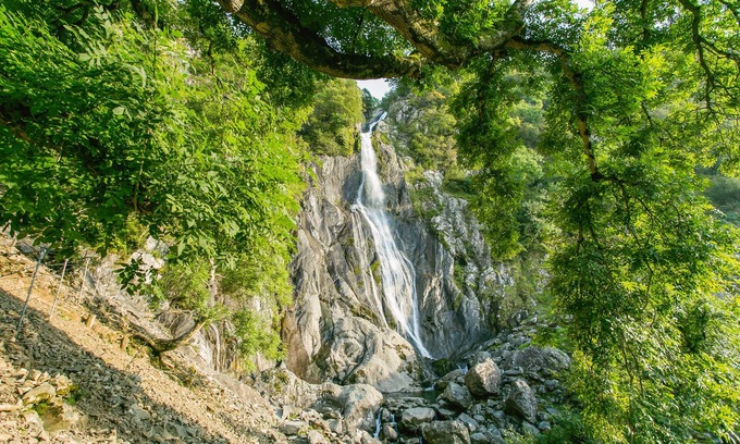 Bangor Cottage | CRAIGFA COTTAGE, pet friendly, character holiday cottage in Bethesda