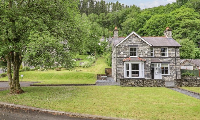 Betws-Y-Coed House | Craigside
