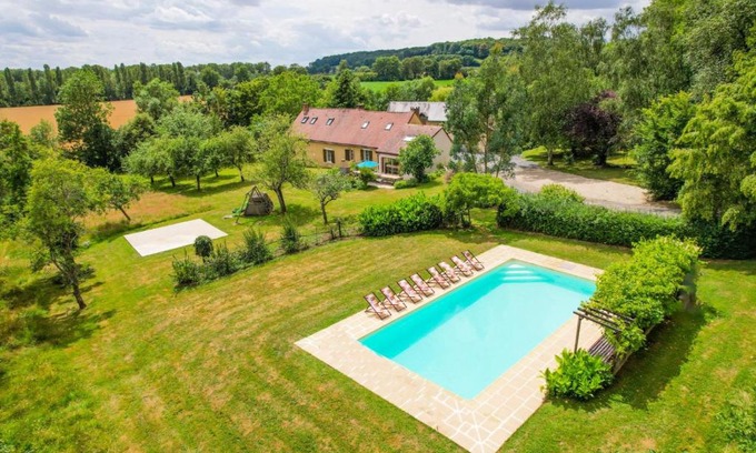 Saint-Bomer Villa | Crazy Villa Les Terres Douces 28 - Heated pool - Basket - 2h Paris - 31p