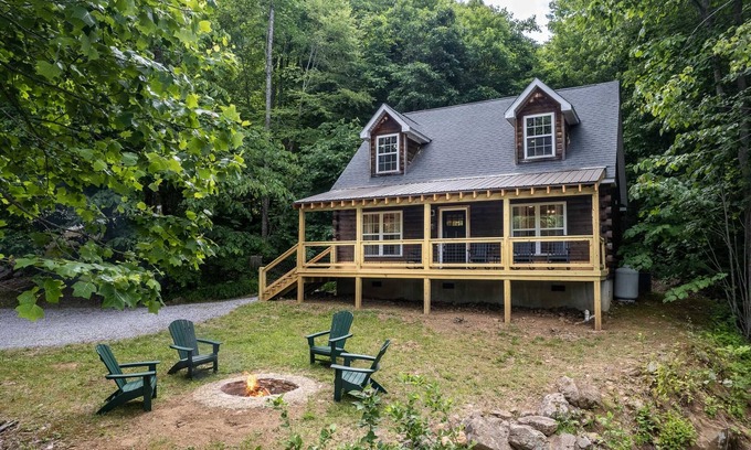 Lake Nantahala Cabin | Creekside Bliss - Stunning Custom Mountain Home with a Hot Tub I Convenient to WCU!