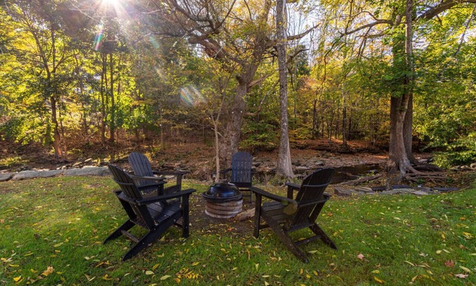 Jeffersonville House | Creekside Cottage