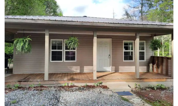 Robbinsville House | Creekside Garage
