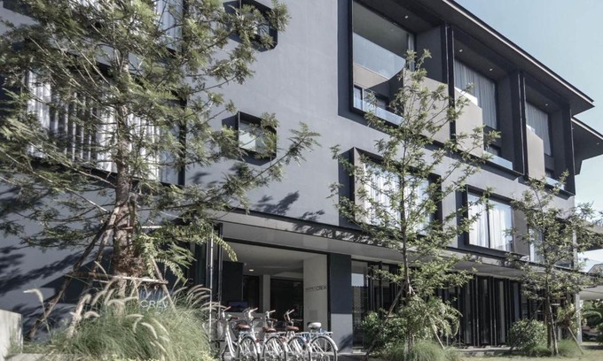 Wua Lai Hotel | CREW Hotel