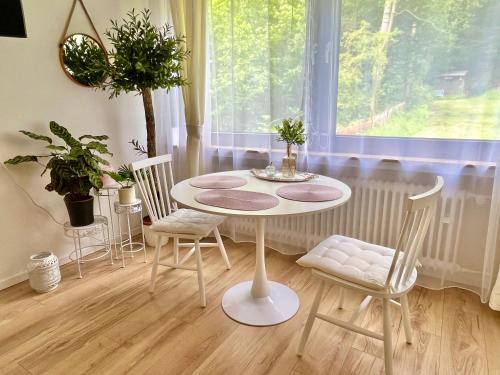Grifflenberg Apartment | Cronenberger Apartment mit Garten - kontaktloses Einchecken, Netflix, Kingsize-Bett