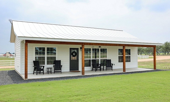 Fredericksburg Cottage | Cross Mountain Cottages 2 | Relax & Unwind