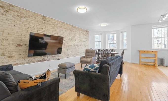 Crown Heights Apartment | Crown Height 3 bedroom near subway