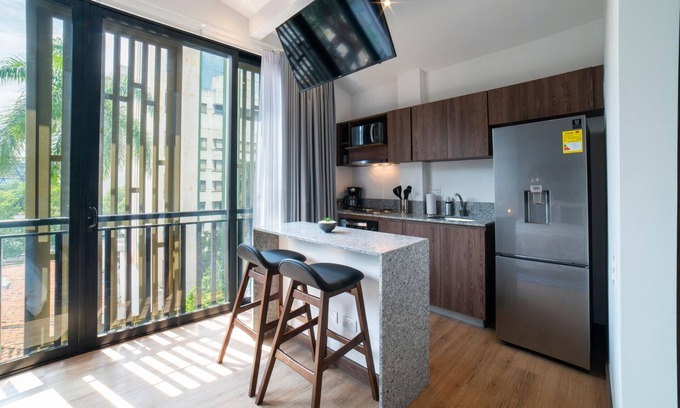 Granada Apartment | CRS 501 - Luxury Studio in Centenario w/Fast WiFi