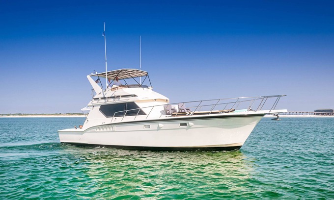 Destin Boat Rental | Cruise, Dine, and Stay aboard The Destin!