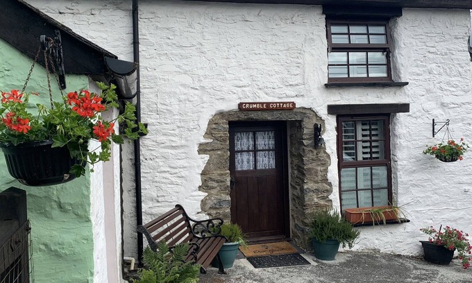 Bethania Cottage | Crumble Cottage, Bethania