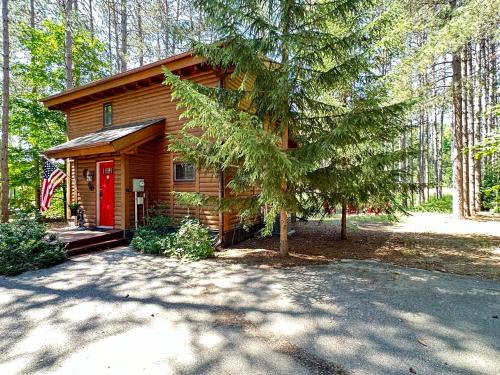 Thompsonville House | Crystal Mountain Cabin-Shuttle Pass Included!