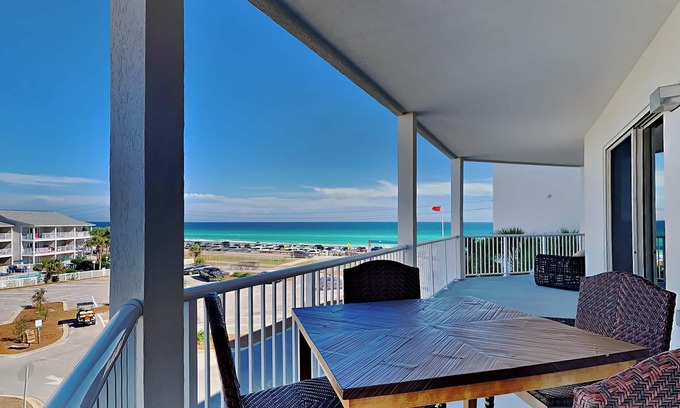 Avalon Beach Estates Condo | Crystal View #303 - Luxury condo w/free seasonal beach SVC, resort pool