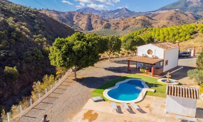 Casarabonela House | Cubo's Finca La Curva