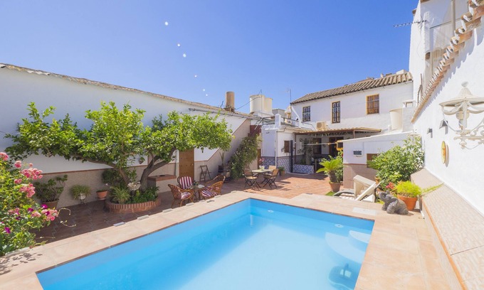 Casabermeja Ski Chalet | Cubo's Noches de Luna FAMILY Casabermeja House/10 pax/private pool/air conditioning/free wifi