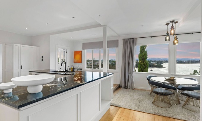 Auckland Villa | Curated for the discerning, designed and catered to transcending an unforgettable experience.