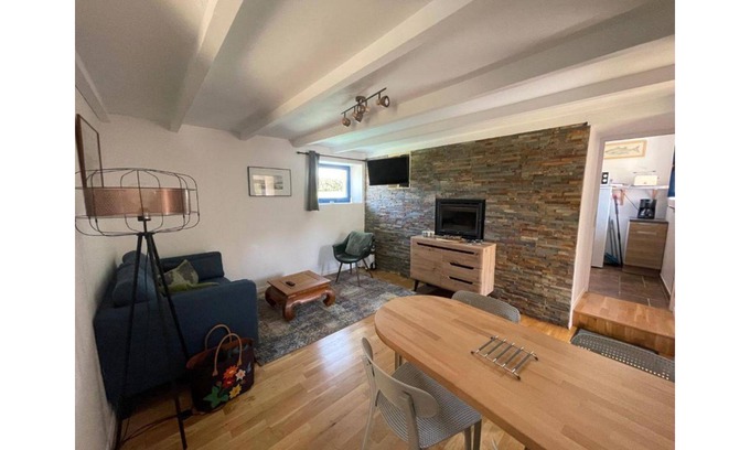 Guimaec House | Curlew