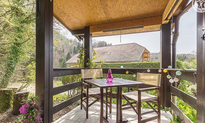 Saint-Offenge-Dessous House | CUSHIONS BASKETS - HOMALYS