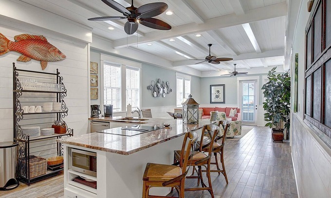 Cinnamon Shore Condo | Customized Condo w/Designer Details@Cinnamon Shore w/Great Amenities!