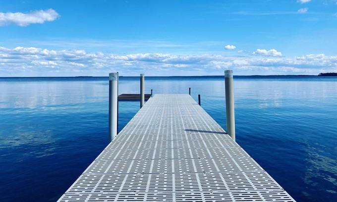 Whipholt Cabin | Cute 2-bed Cabin w/ prestige views of Leech Lake!