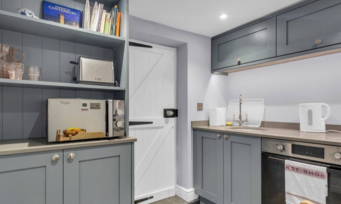 Canterbury House | Cute and cosy home in the centre of Canterbury.