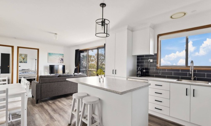 Venus Bay House | Cute Cottage with a View