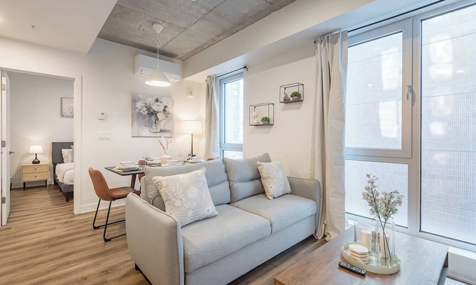 Shaughnessy Village Apartment | Cute Gem in Downtown Montreal