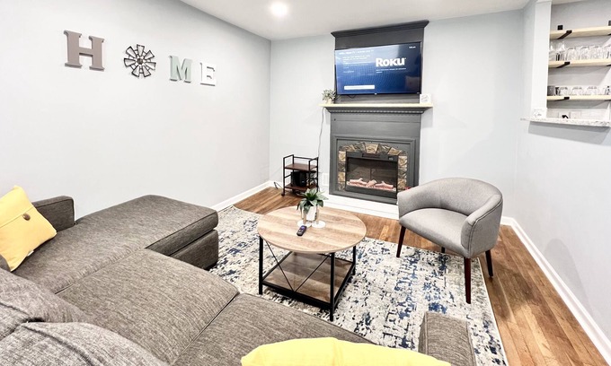 Dacula House | Cute Little 4Br/2bath Farmhouse - Corp Housing welcome!