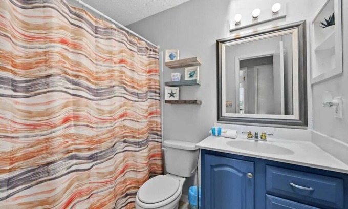 Lagoon Estates House | CUTE! little end-unit beach townhome