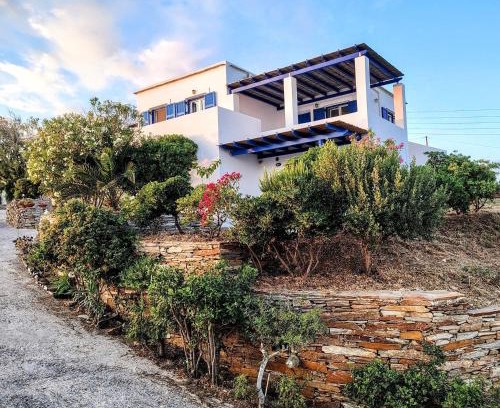 Mpatsi House | Cycladic Horizon Island Villa By Hostandros