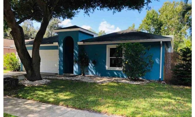 Clearwater House | Cypress Blue Saltwater/Heated Pool Retreat