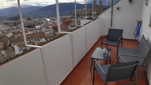 Jaen Apartment | Dúplex San Lorenzo 2 PARKING GRATUITOS Y PISCINA