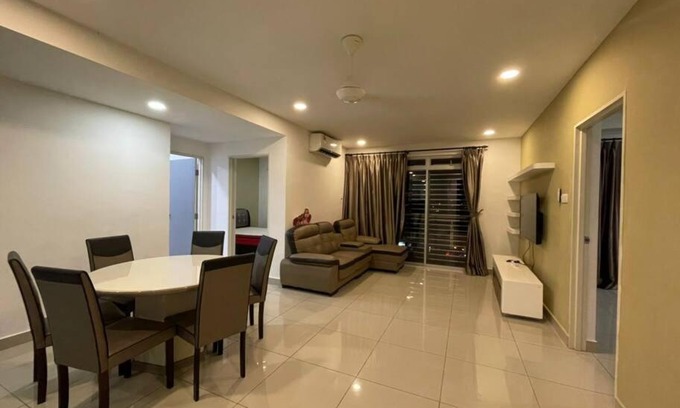 Daerah Kulai Apartment | D'putra Suite condo Johor Premium Outlet Senai airport