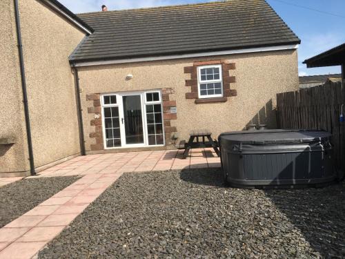 Calder Bridge House | DAIRY MAIDS COTTAGE