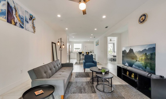 Downtown Dallas Apartment | Dallas City Views