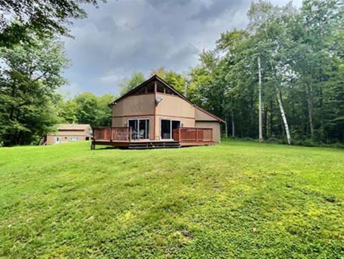 Killington House | DancingBears- 8BR, 2 Hot Tubs, 2 Homes, Game Room, AC!