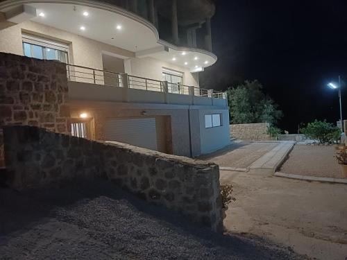 Paleros Apartment | Danita Apartments