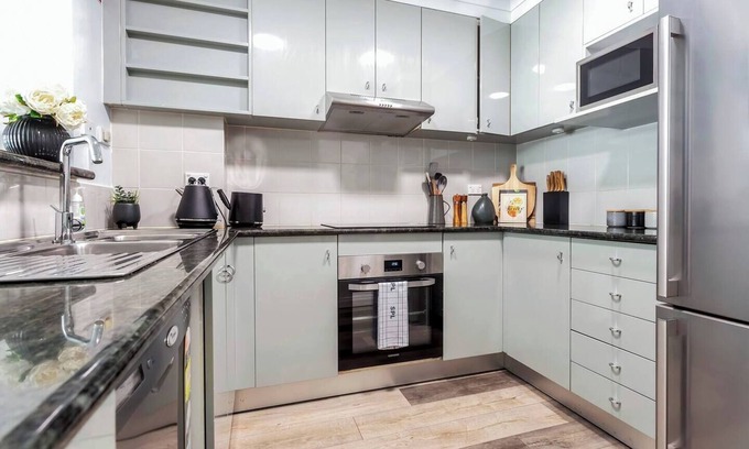Darling Harbour Apartment | Darling Harbour Delight A Pyrmont Scandi chic Stay