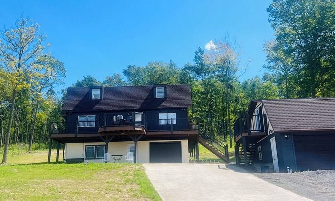 Altoona House | Das Berg Haus The Mountain House W/Game Room!