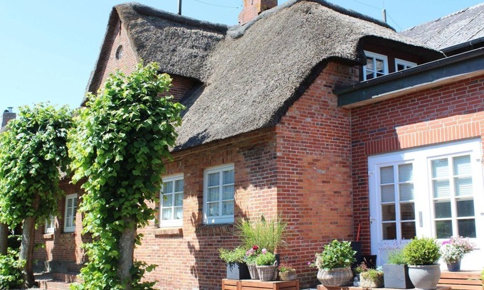Midlum House | Dat Strandgood - Holiday home Dat Strandgood for up to 6 persons in