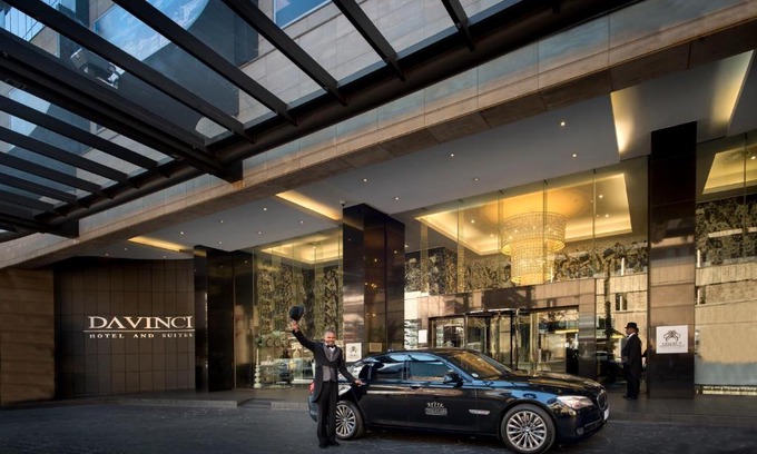 Sandown Hotel | DAVINCI Suites
