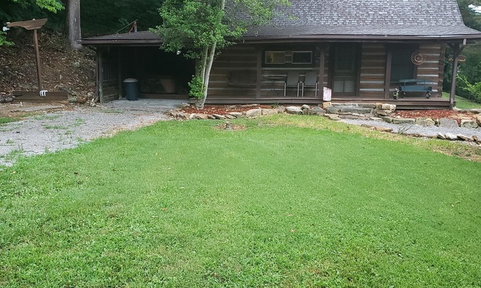 Derby Cabin | Daybreak Cabin located in Derby Indiana