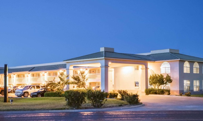 Fort Stockton Hotel | Days Inn by Wyndham Fort Stockton