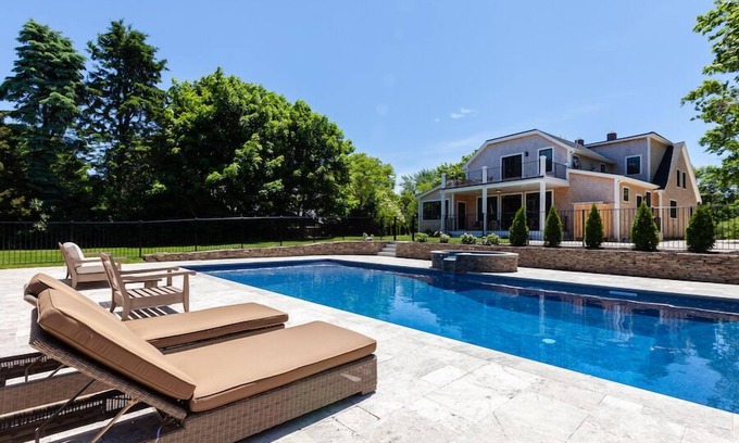 East Dennis House | Dazzling High End Home with Heated Pool, Spa and Guest House RPAM013