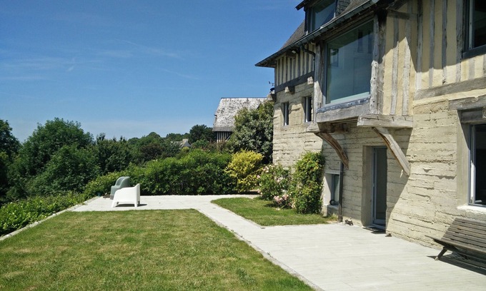 Benerville-sur-Mer House | Deauville: 2 bedroom house on the heights of Mount Canisy